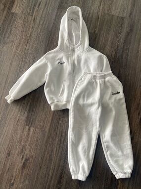 Comfrt | Girls White Cloud Full Zip Hoodie Jogger 2pc Set Loungewear Small